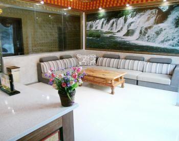 Yixinyuan Hotel Jiuzhaigou Bagian luar foto